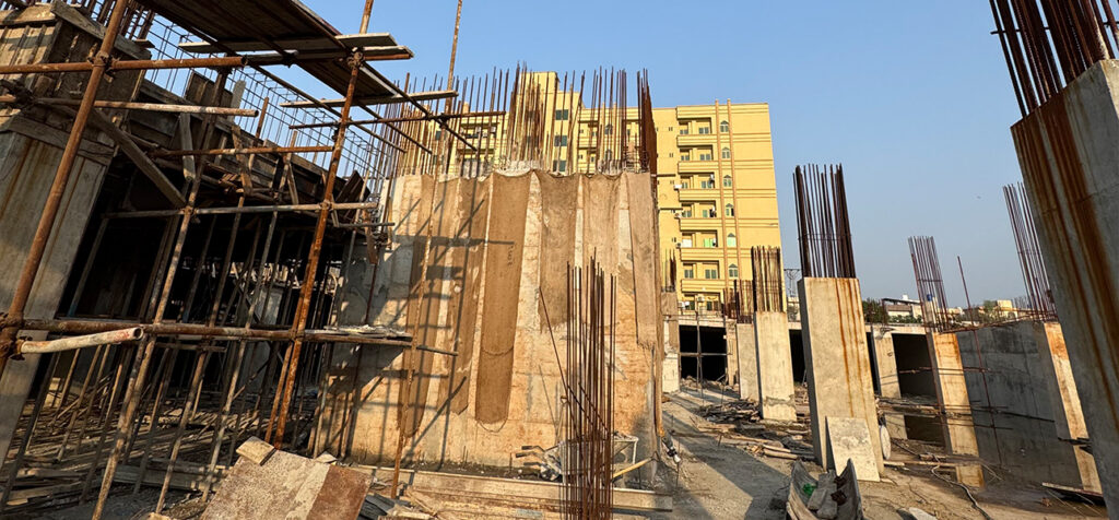 Mayfair Residencia pillars