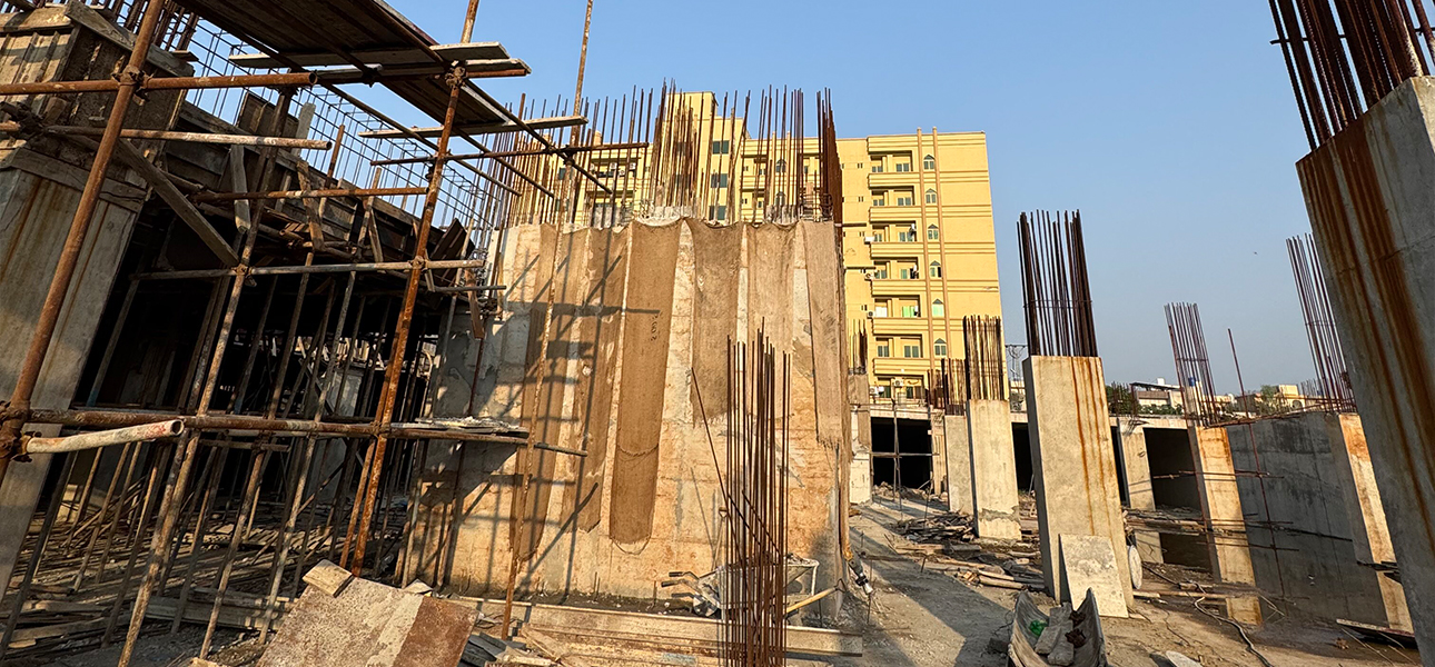 Mayfair Residencia pillars
